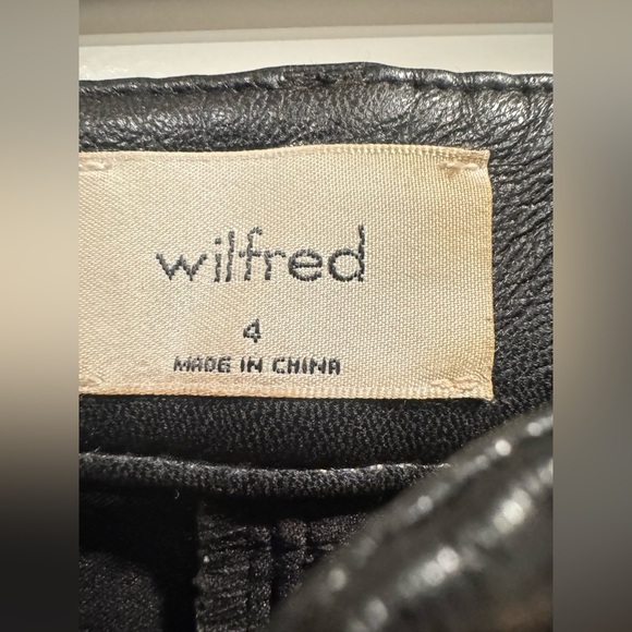 ARITZIA WILFRED LEATHER SHORTS - Picture 4 of 5